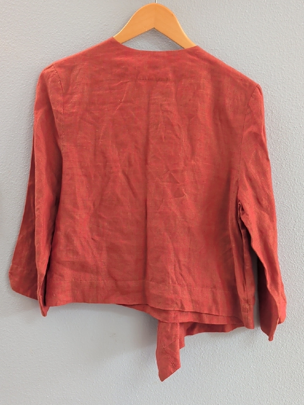 Bryn Walker Mia Linen Lagenlook Women’s Rust Faux Wrap-Front Linen Top - Picture 6 of 9